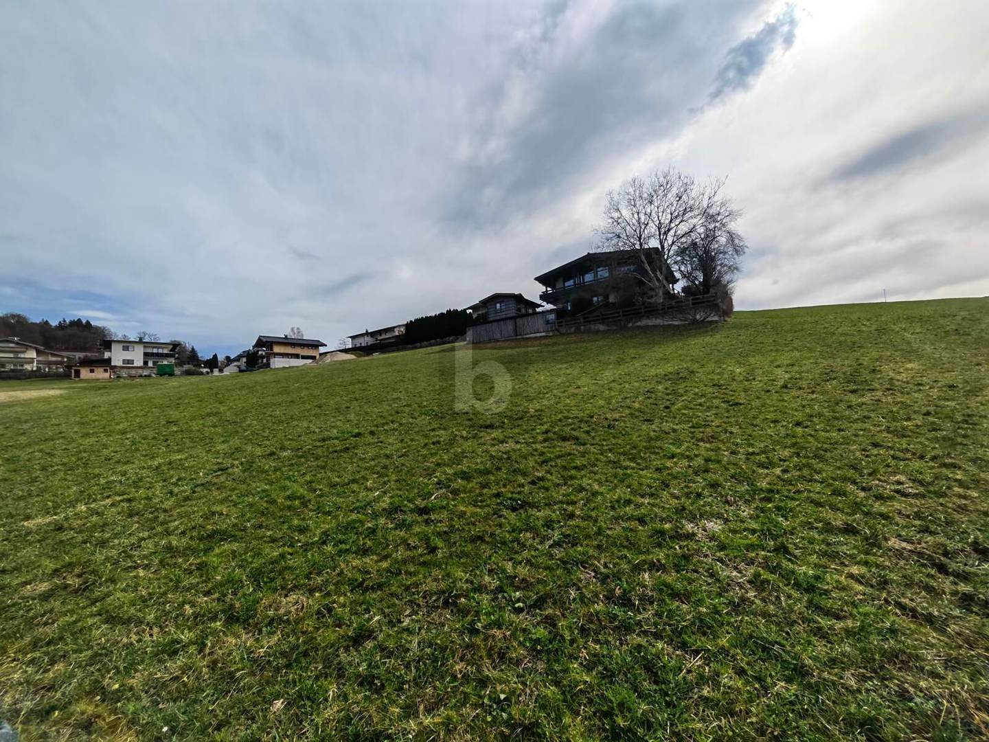 Sonniges ruhiges Grundstück mit Weitblick Wohnung