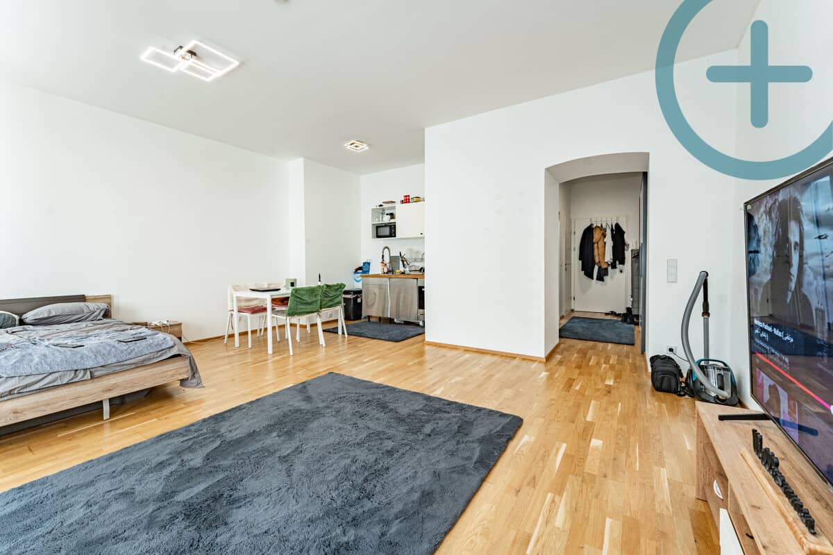 Altbauwohnung hell unbefristet vermietet