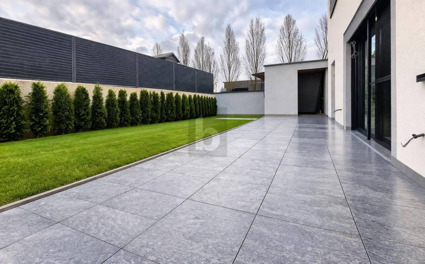 Erstbezug Familienwohnung mit überdachter Terrasse