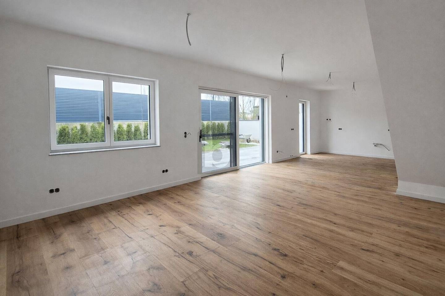 Erstbezug Familienwohnung mit überdachter Terrasse