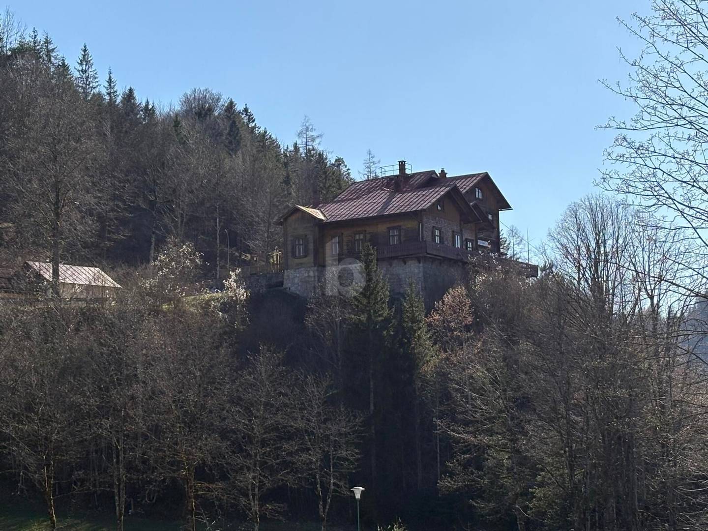 Alleinlage mit Panorama und Wald Wohnung