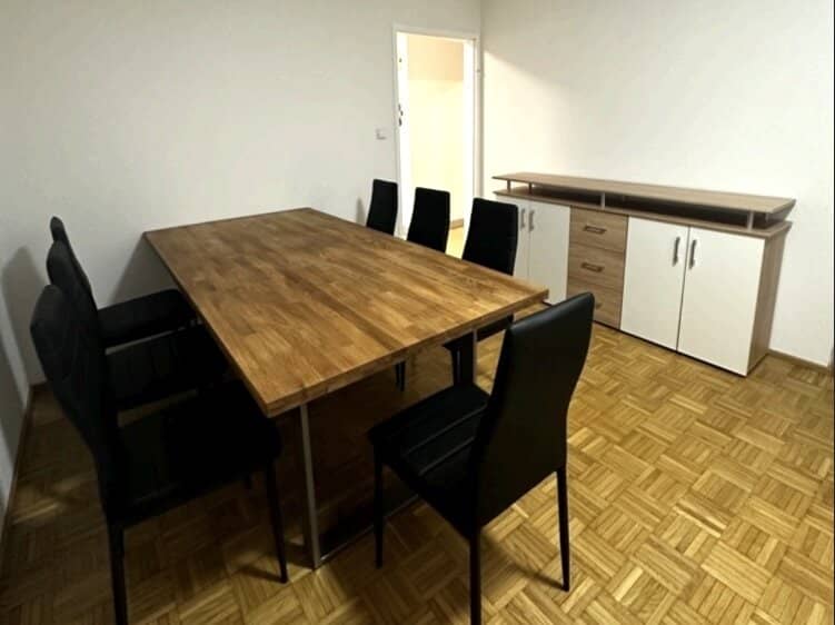 Großzügige Wohnung mit Garten und Terrasse