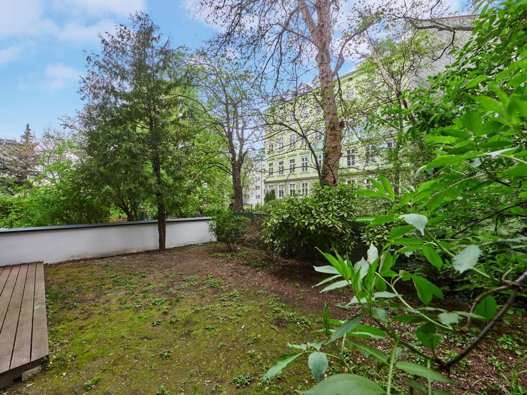 1-Room Altbau Apt with Garden, 1070 Vienna
