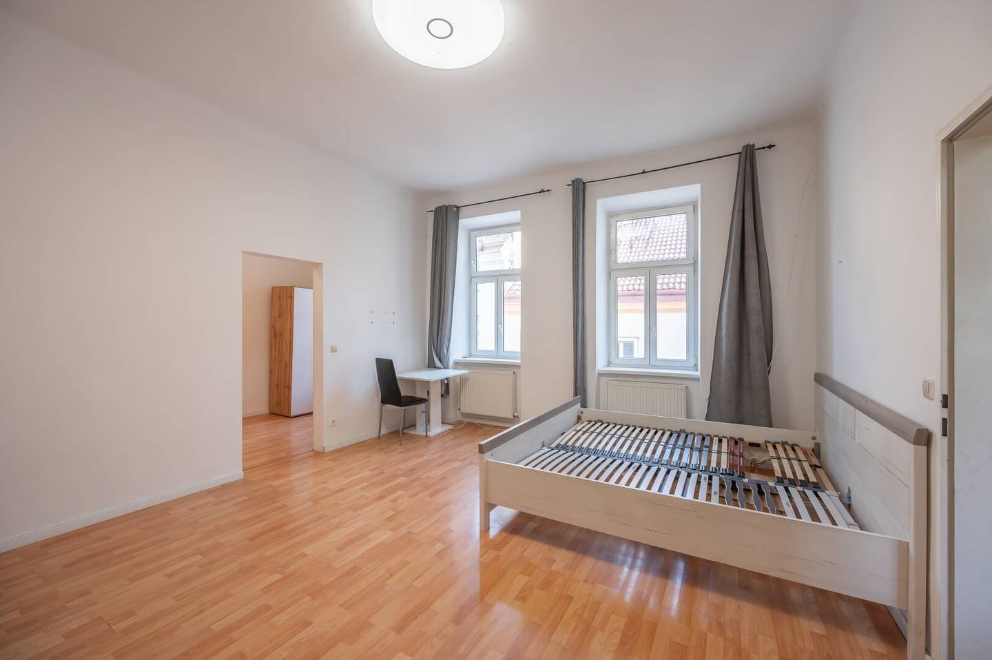 KLNB121 renovation needed 2-room apartment in a very good location Airbnb