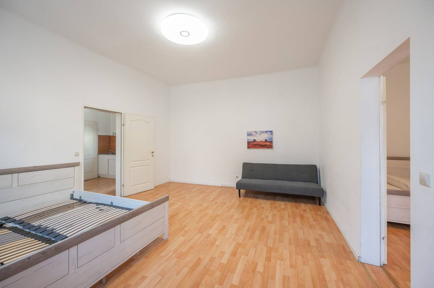 KLNB121 renovation needed 2-room apartment in a very good location Airbnb