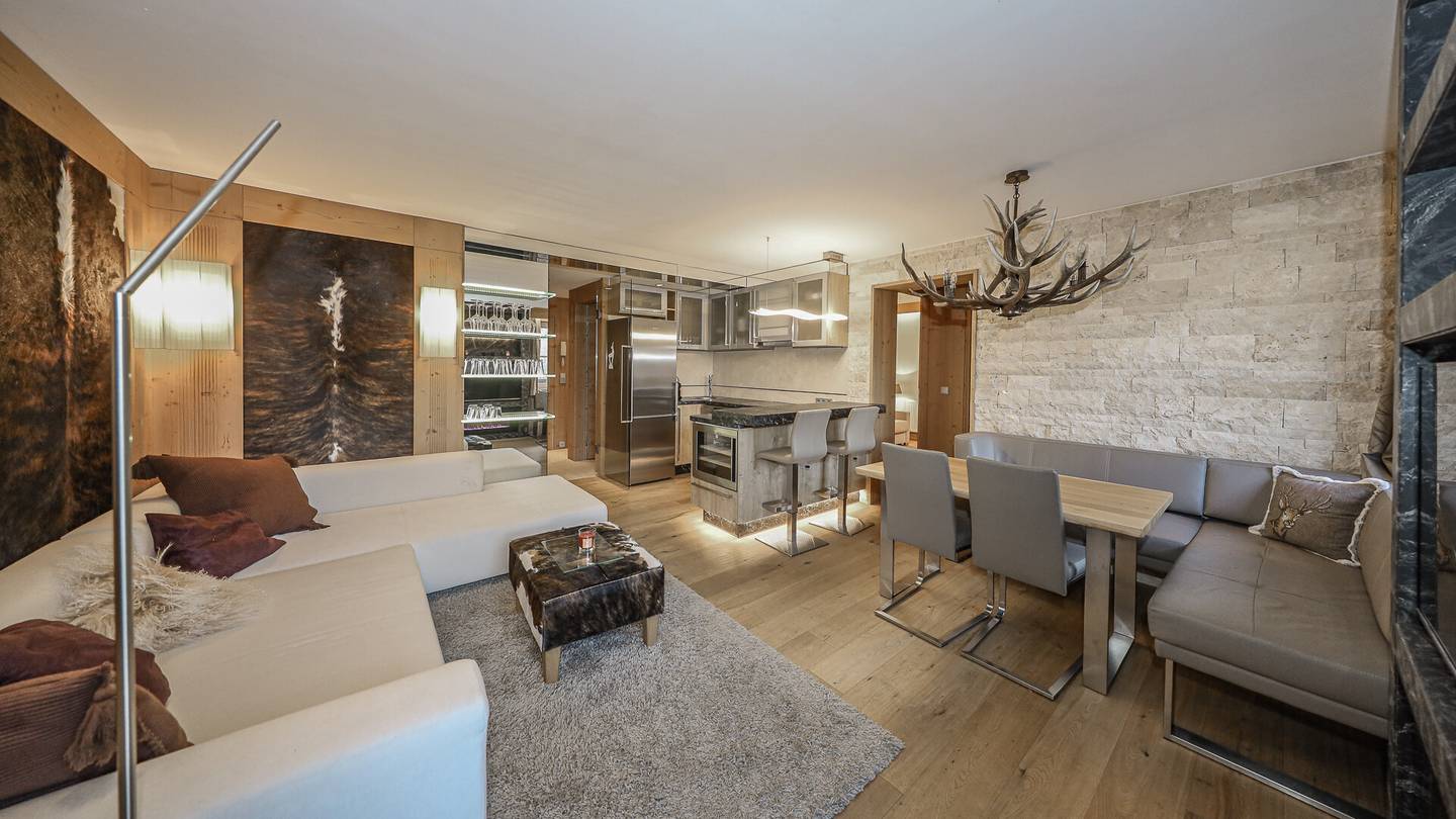 Wohnung nahe Zentrum hochwertig möbliert Balkon