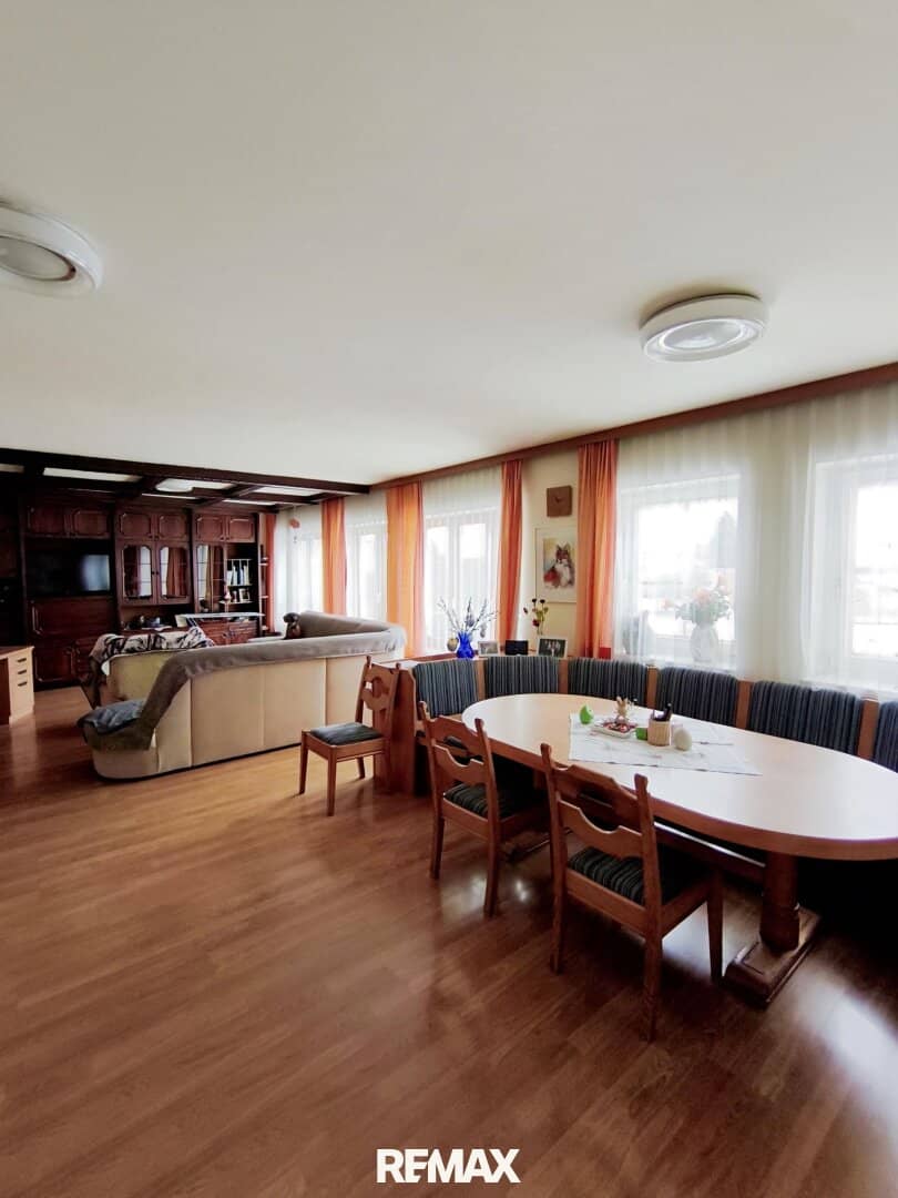 Traditionshaus Ottenschlag 794m²