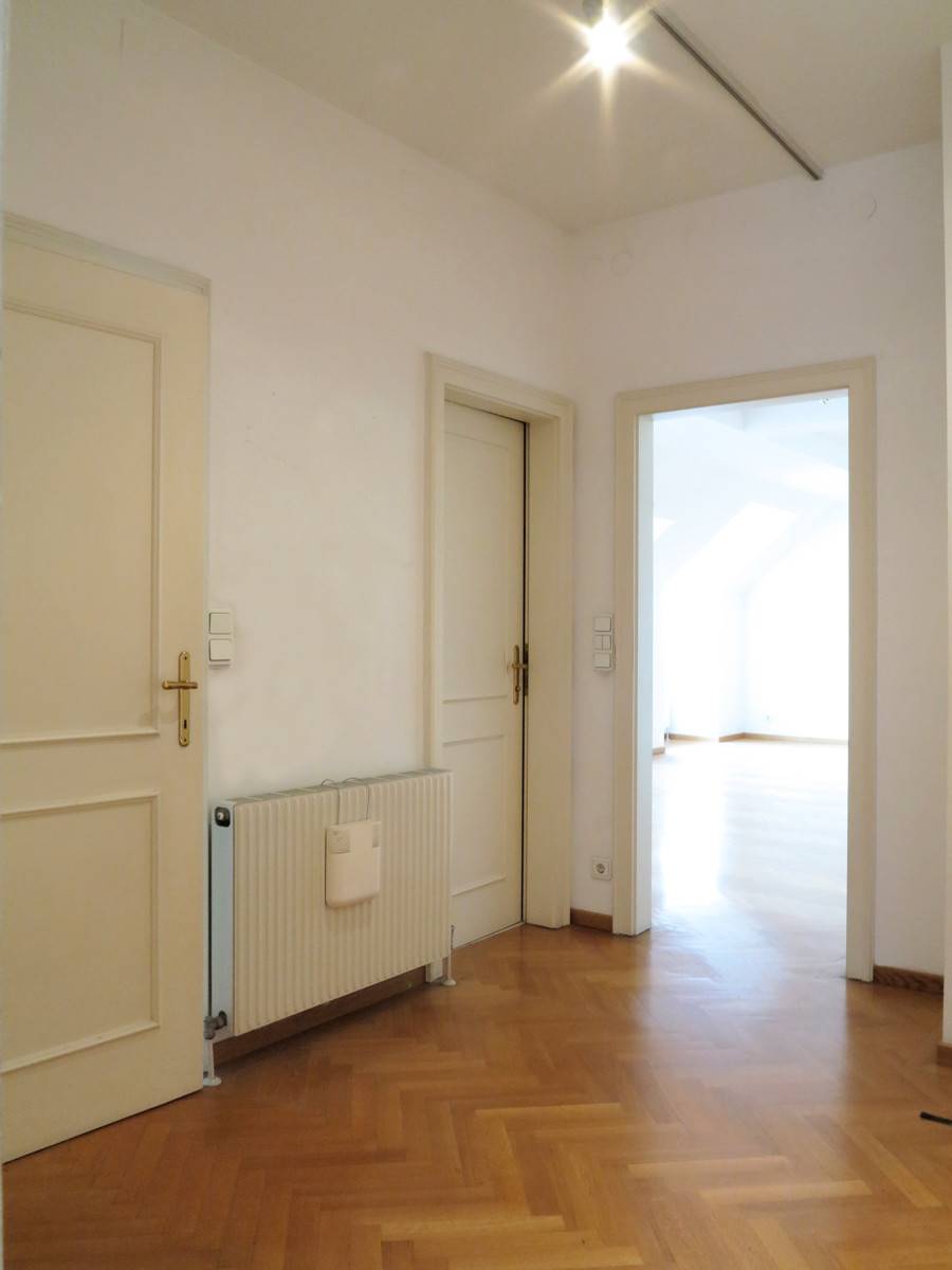 Dachgeschosswohnung quiet bright ambience