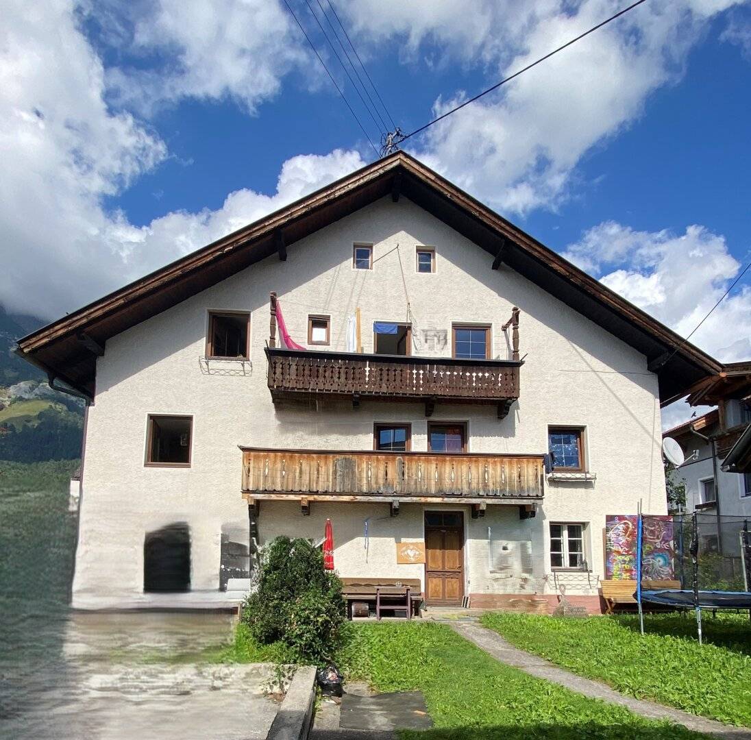 Multi-family house Absam 350m²