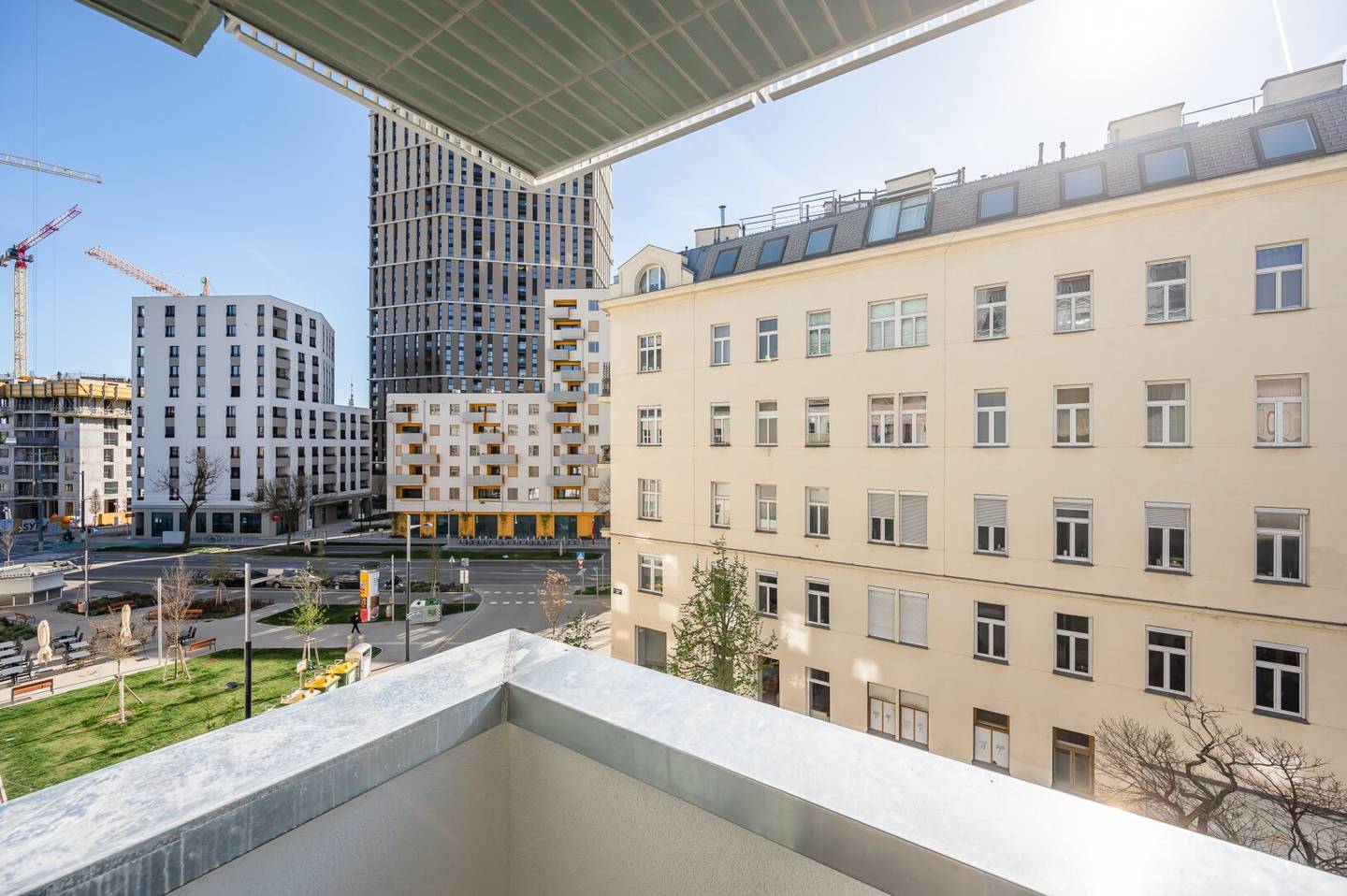 New Great 4 room new build apartment (First occupancy) Best location