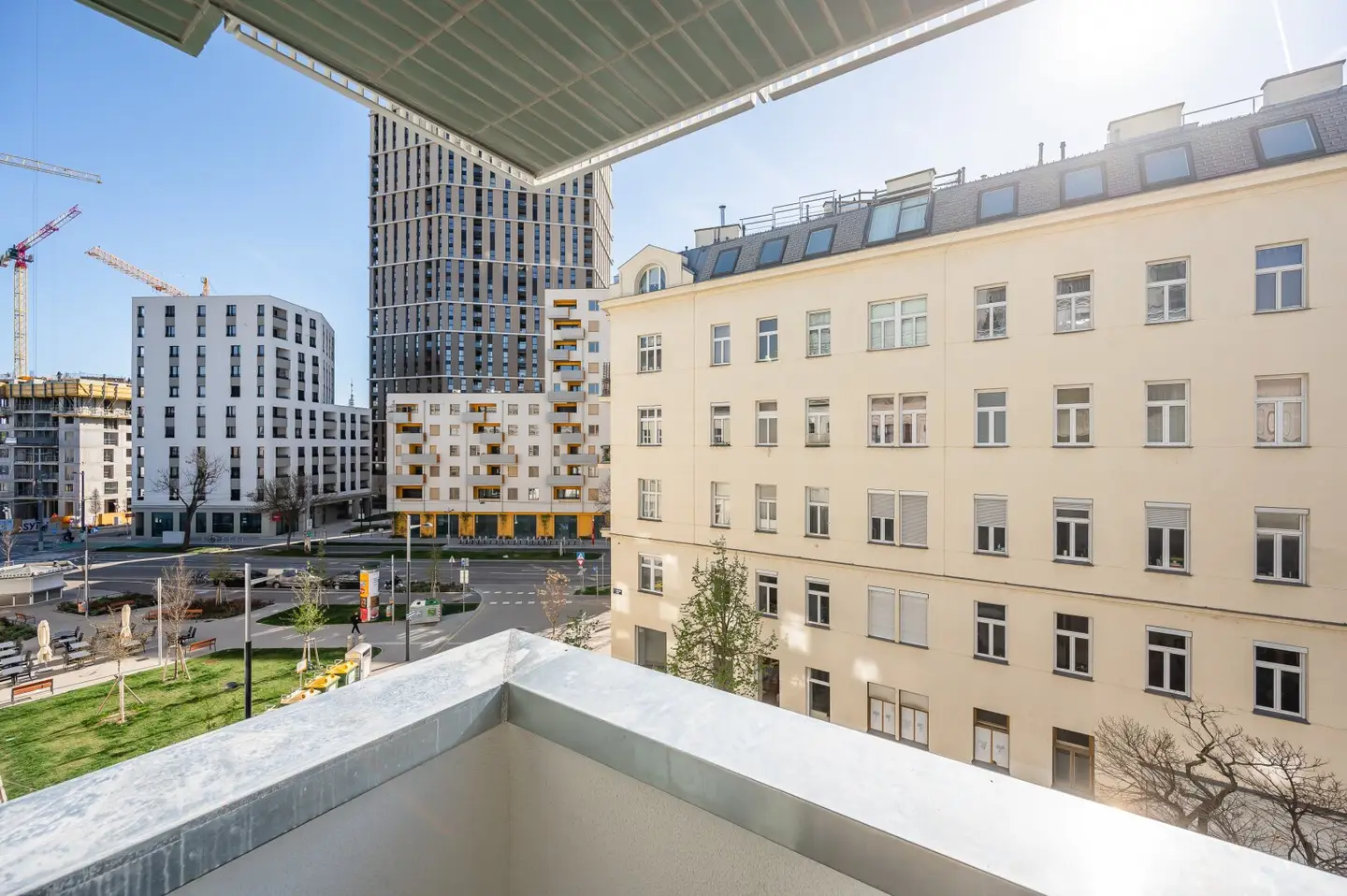 New Great 4 room new build apartment (First occupancy) Best location