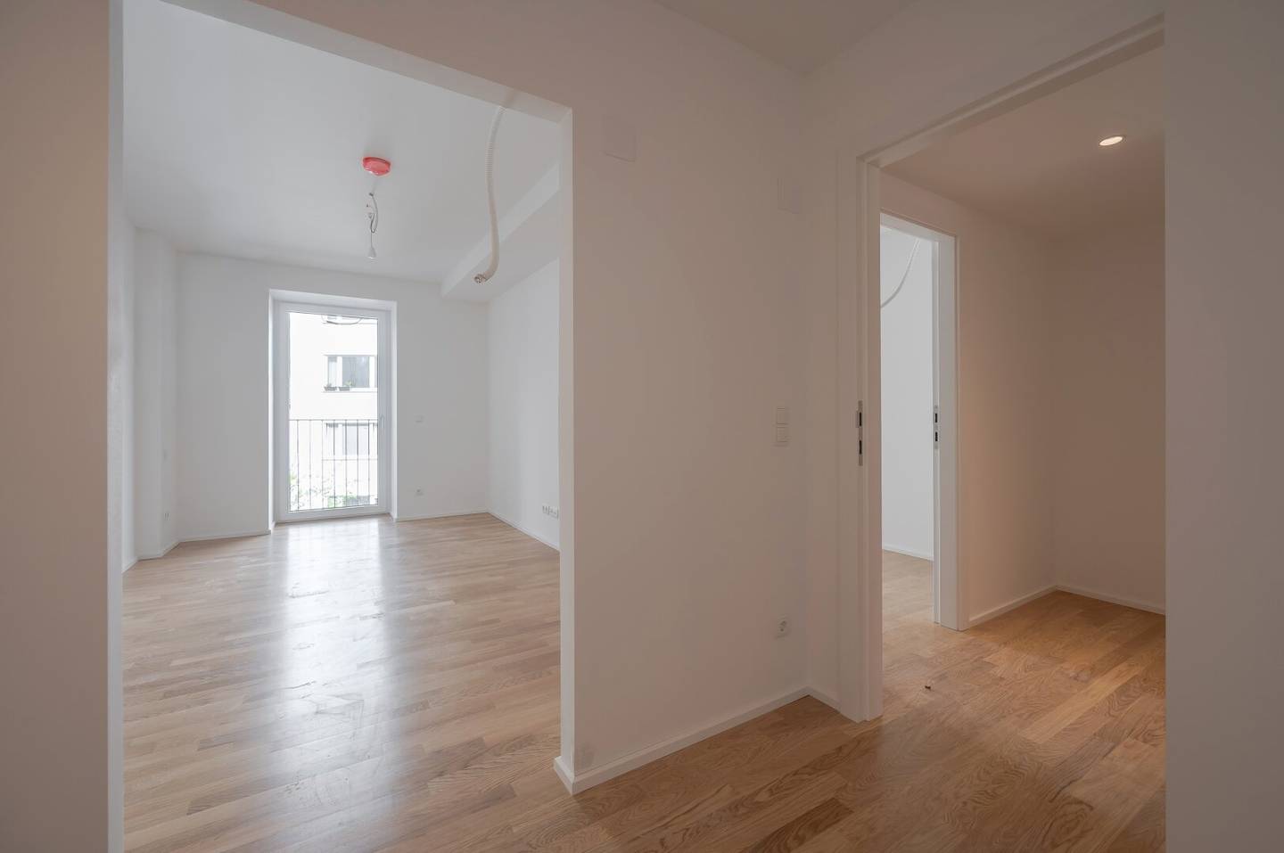 ++NEW++ great 3 room old building apartment with terrace (First occupancy) TOP LOCATION
