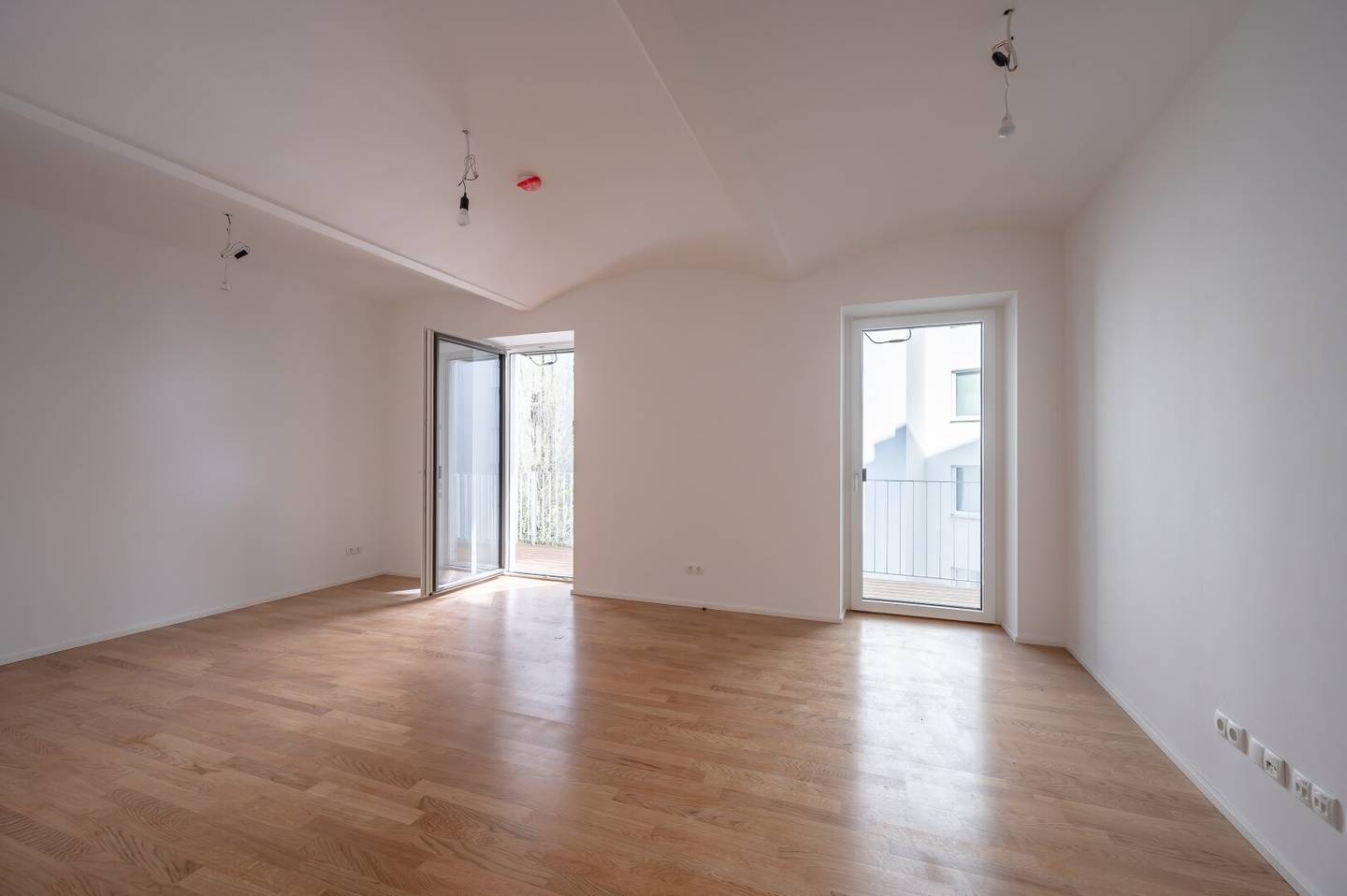 New unique two room old building apartment with loggia first occupancy top location