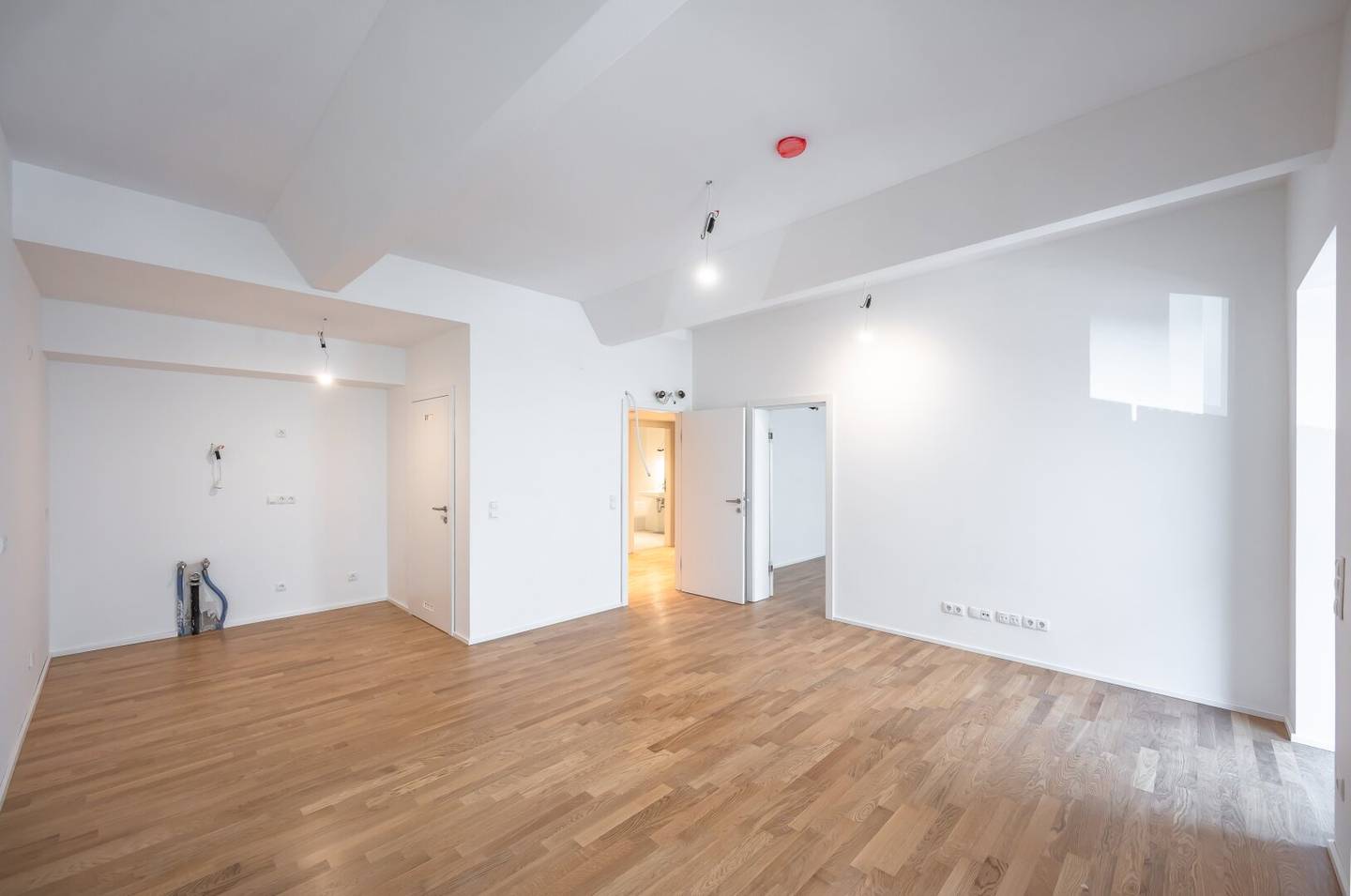 ++NEW++ exceptional 2 room old building apartment (First occupancy) BEST LOCATION!
