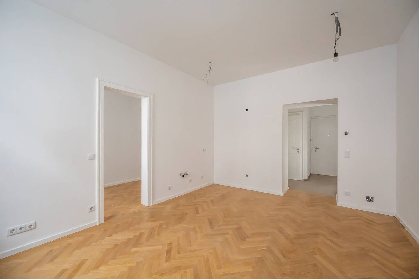 2-Zimmer Altbau-Erstbezug in Meidling, Wien 1120 – 39 m² Hochparterre