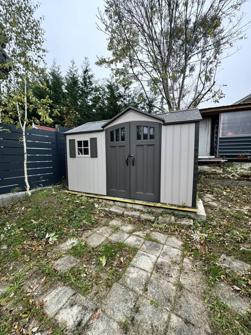 Building Plot with Summer House