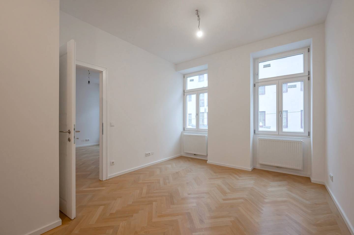 TBG6 Fantastic 2 room Old Building First Occupancy, dewelt? No, keep as is? Could be confusing