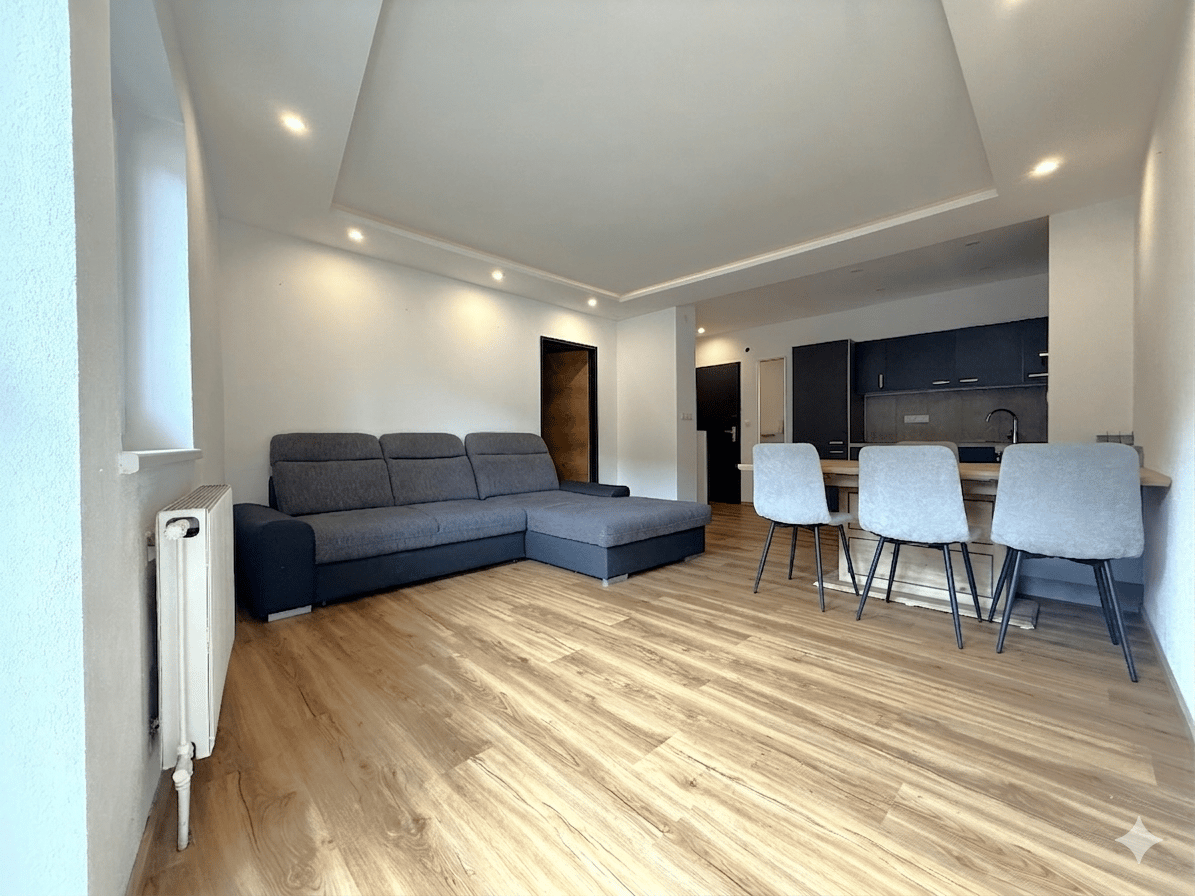 Bright apartment with balcony right on Kirchplatz in Götzens
