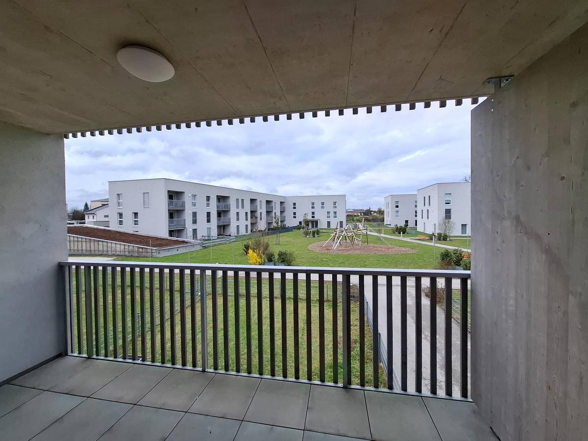 2-Room Flat with Loggia in Wels