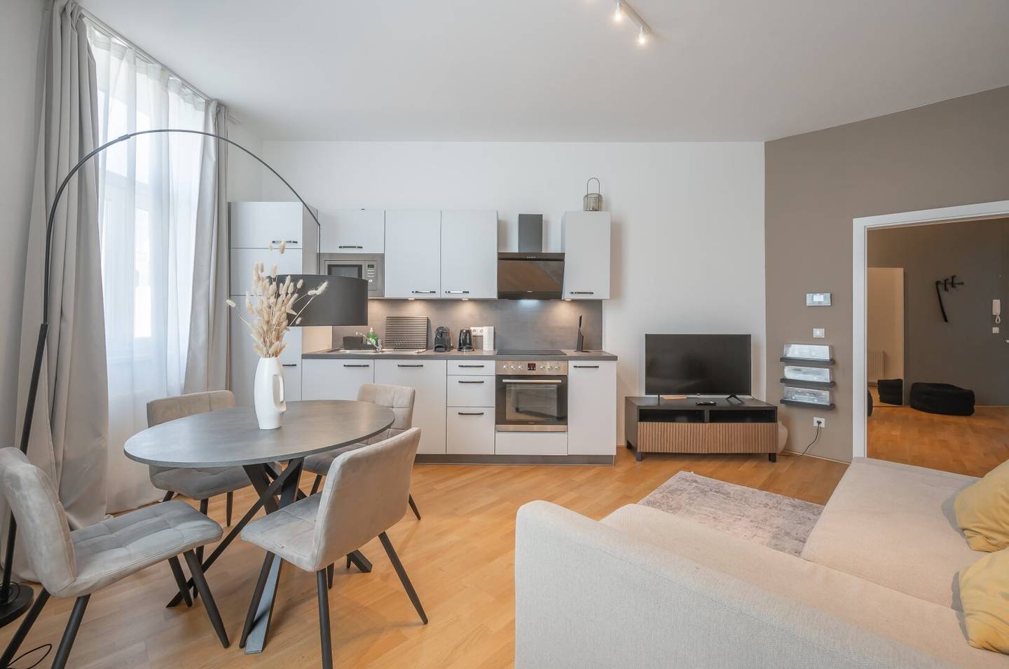 Wohnung Gründerzeithaus Haydnpark möbliert