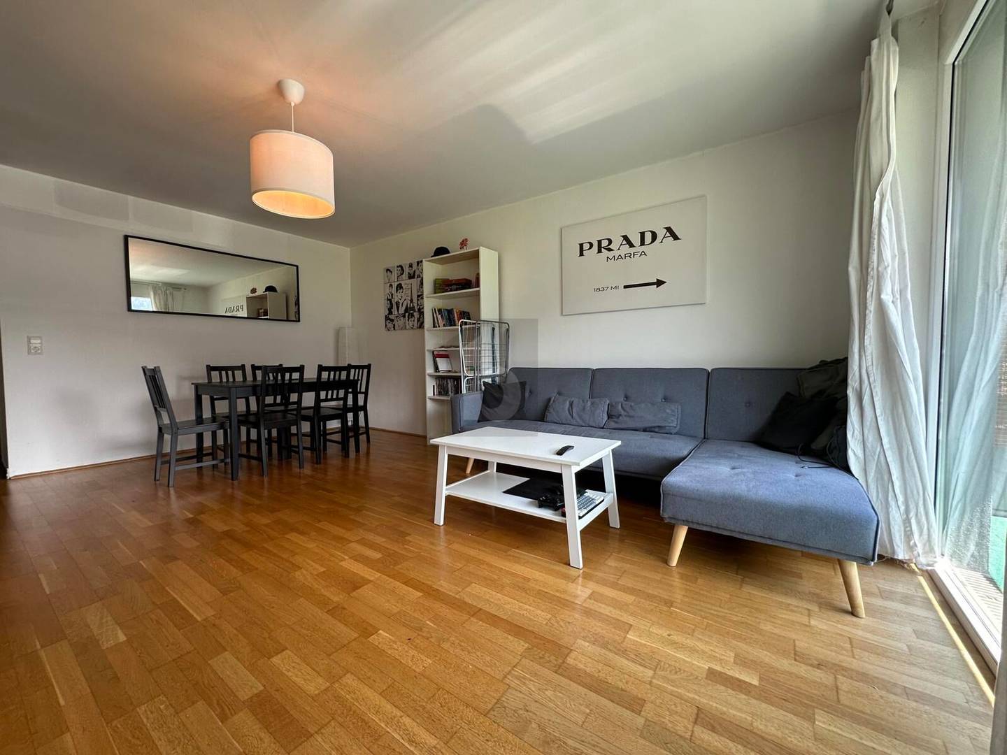 Bright apartment with balcony and underground parking