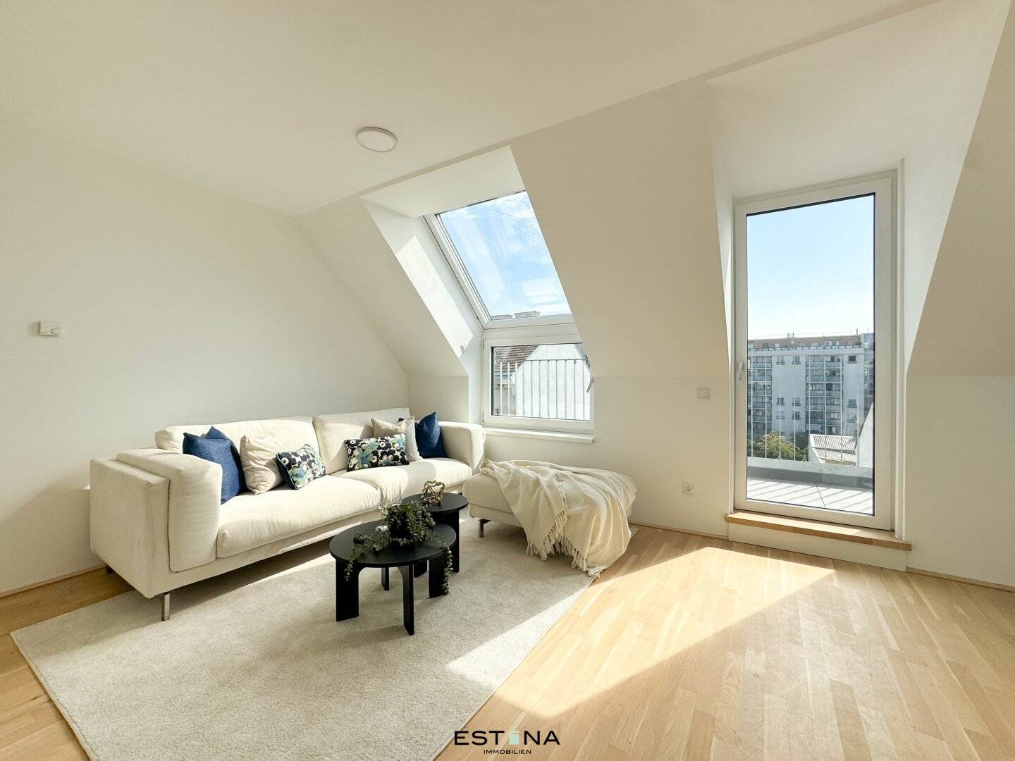 Dachgeschosswohnung Erstbezug ruhige Lage Terrasse