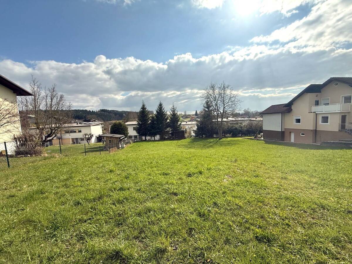 Baugrundstück in Andorf, 1054 m²