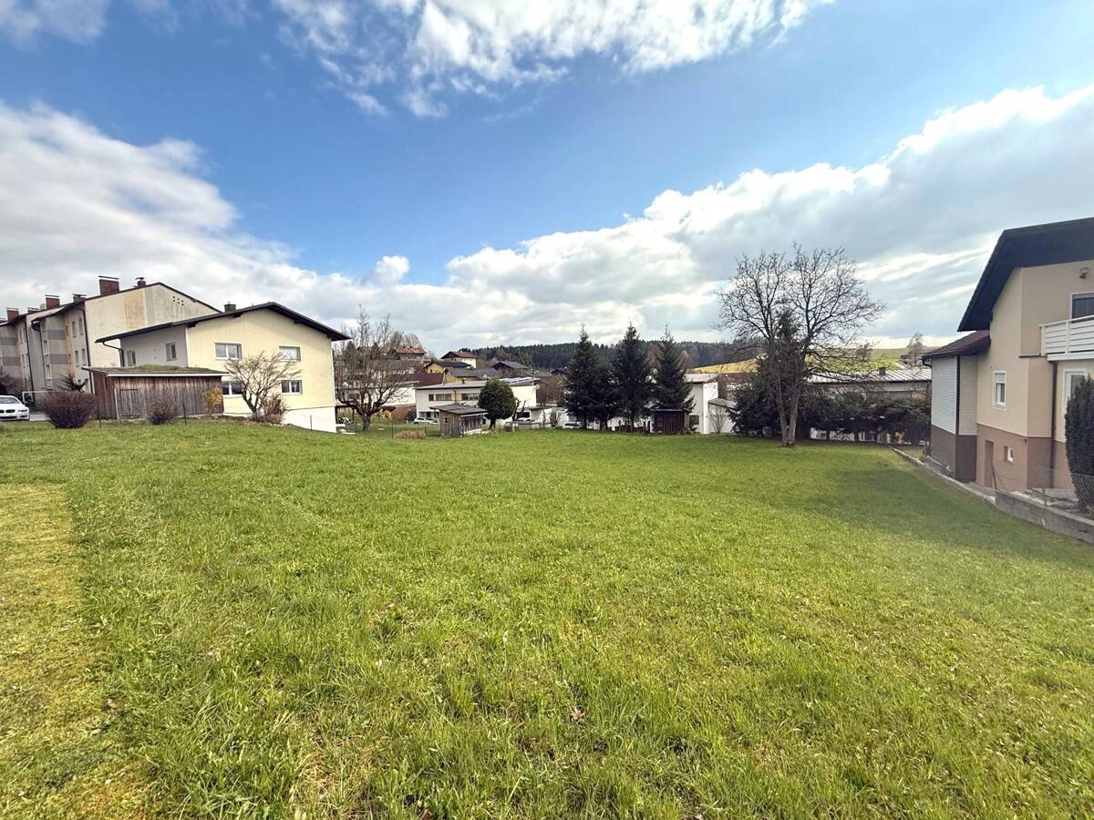 Baugrundstück in Andorf, 1054 m²