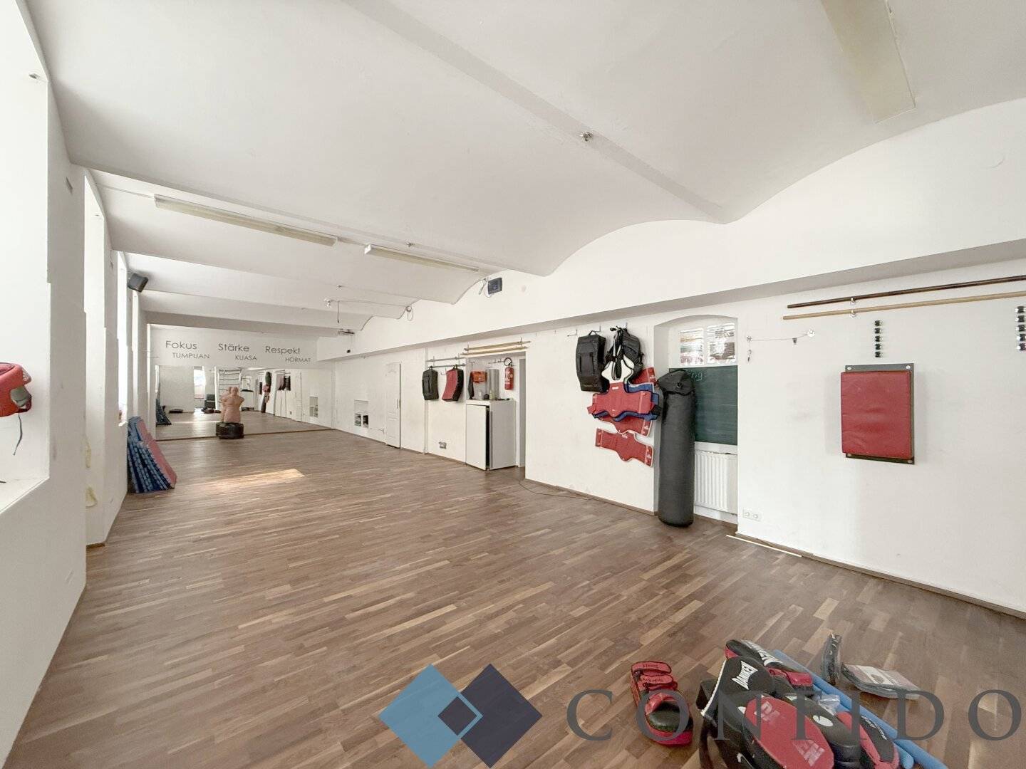 Fitness studio near AKH, 188 m²
