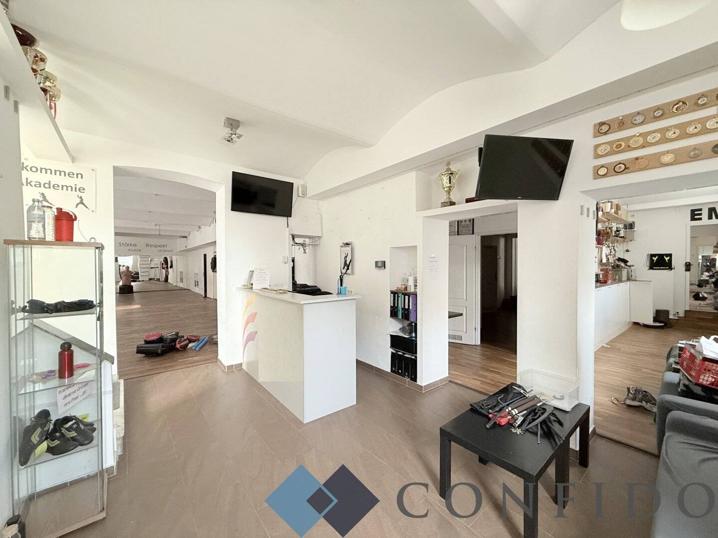 Fitness studio near AKH, 188 m²