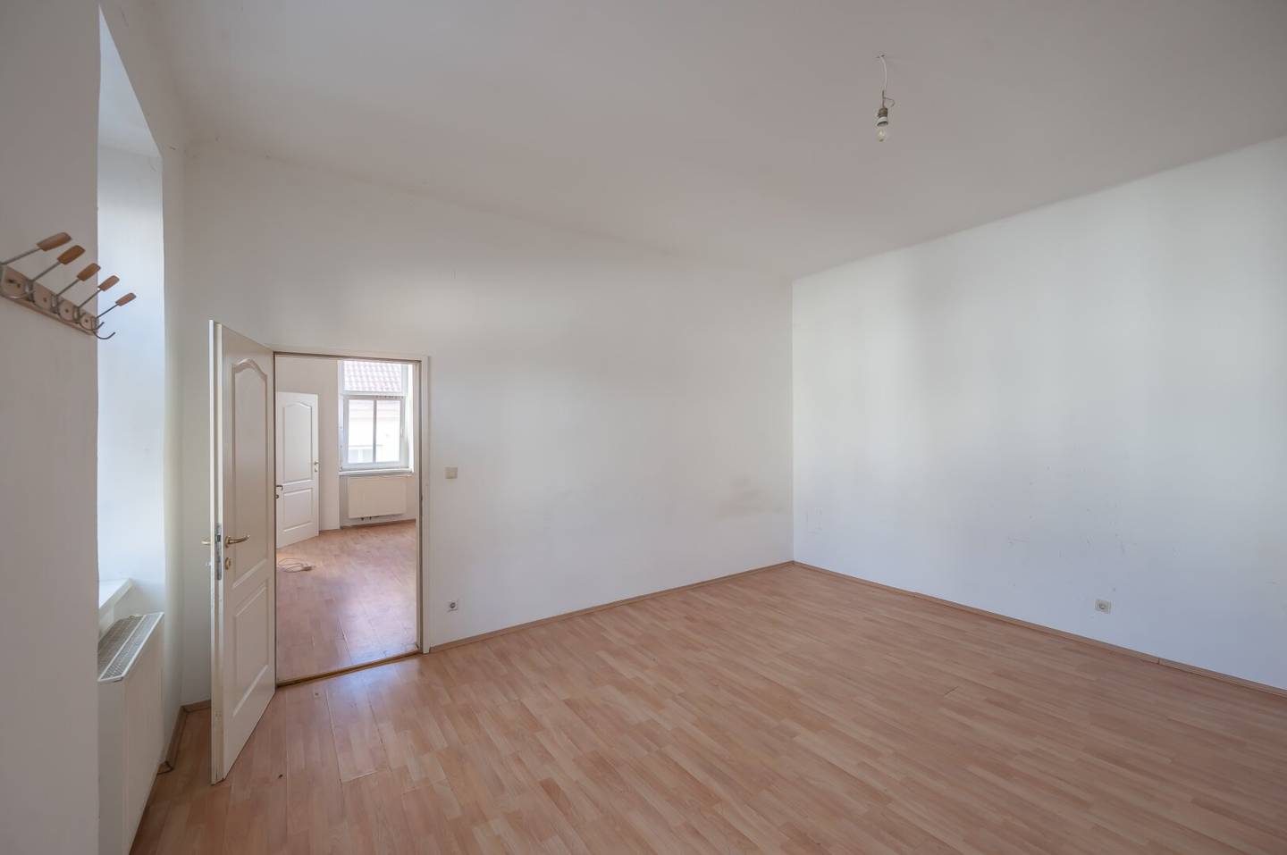 ++KLNB121++ renovation needed two room apartment in very good location Airbnb