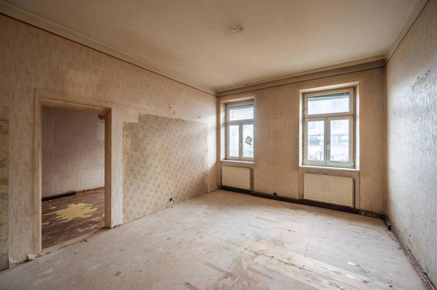 ++KLNB121++ renovation needed 1 room apartment in very good location Airbnb