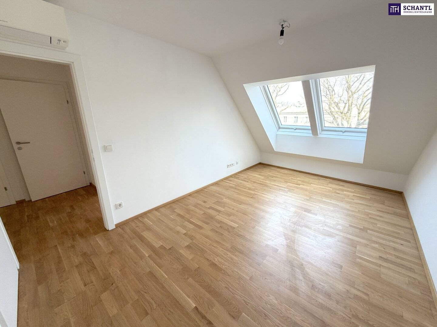 Leben zwischen Stadt und Natur – Exklusive Dachgeschosswohnung mit Ostbalkon!