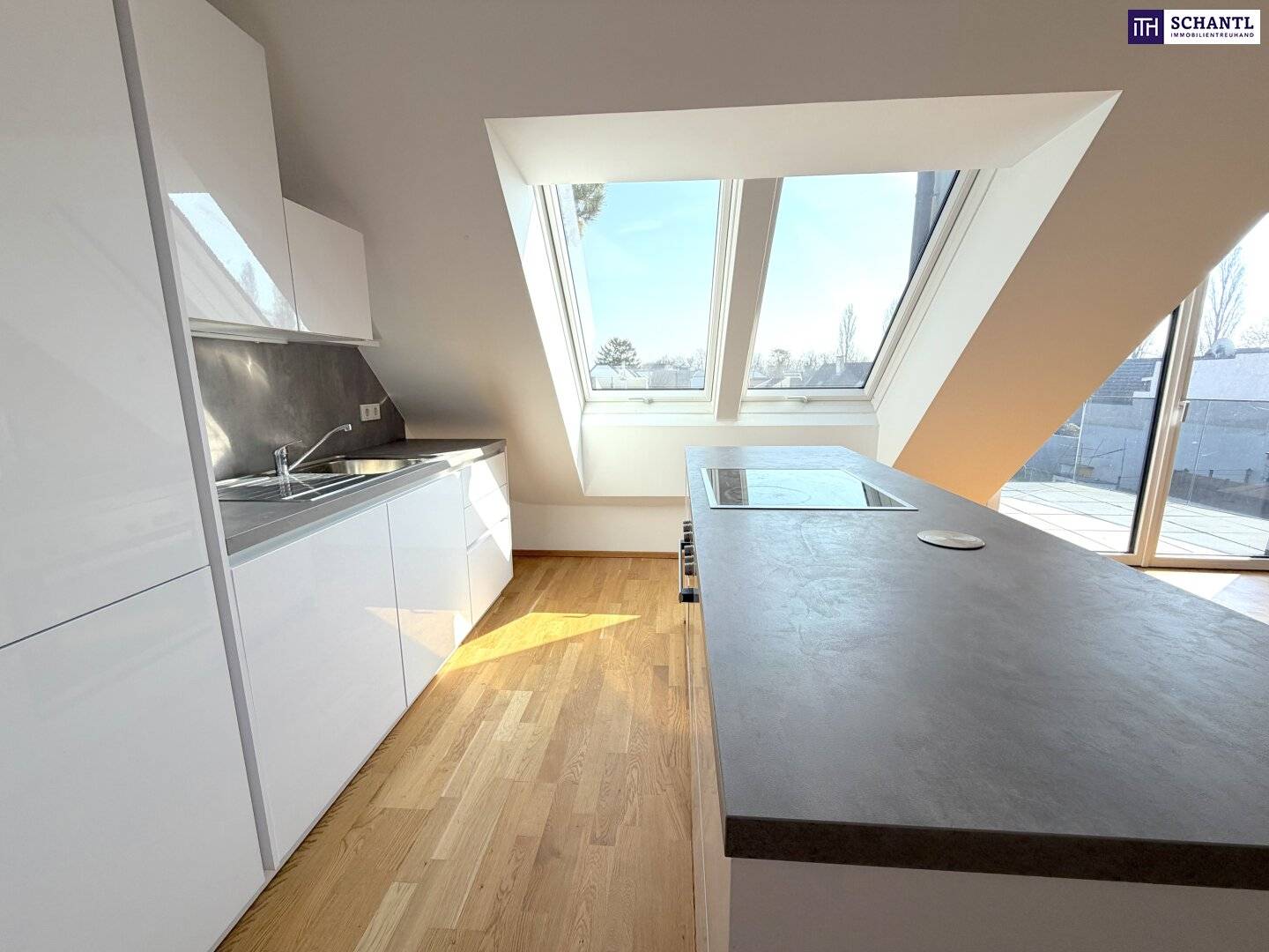 Leben zwischen Stadt und Natur – Exklusive Dachgeschosswohnung mit Ostbalkon!