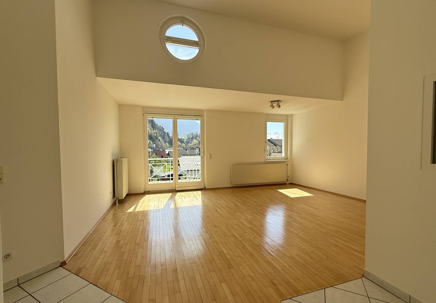 Apartment quiet location balcony near city center