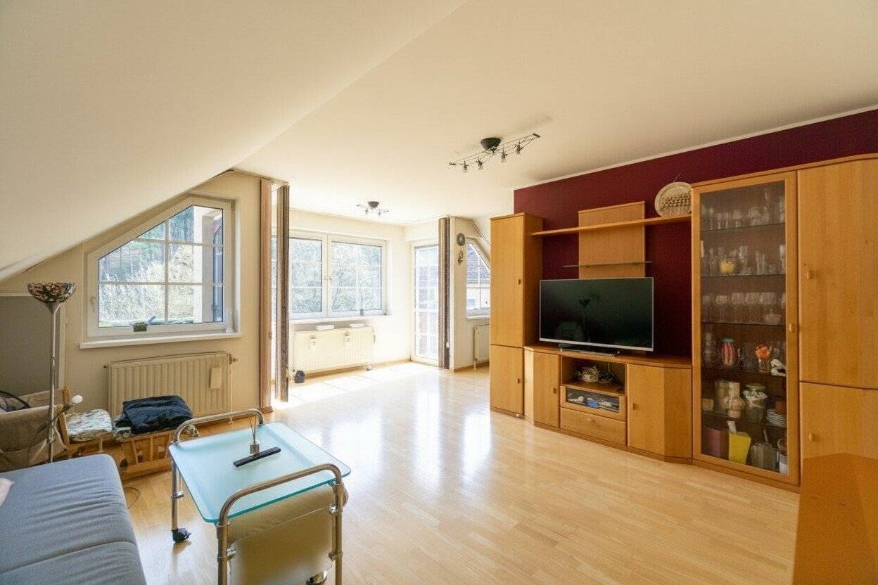 Dachgeschosswohnung sonnige Balkone Wienerwaldsee