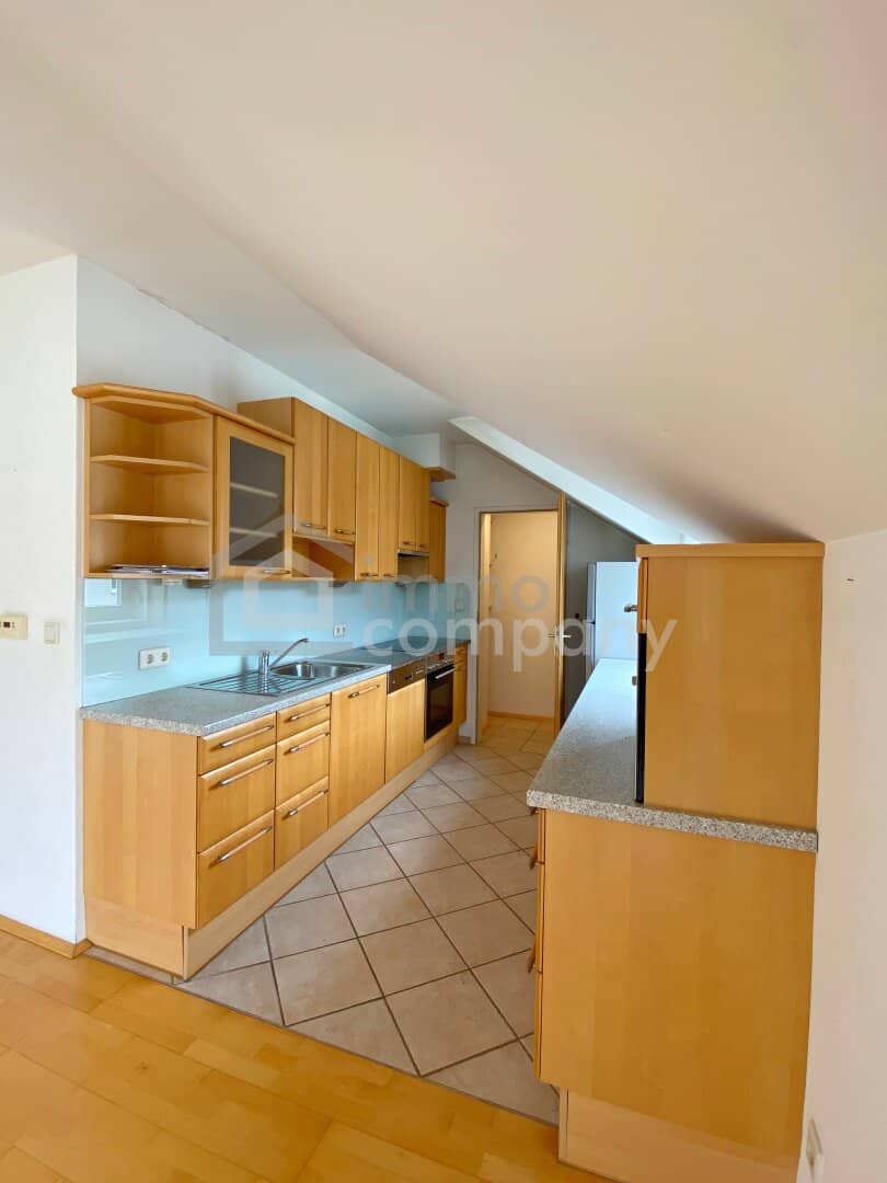 Dachgeschosswohnung Balkon Aussicht Weinberge