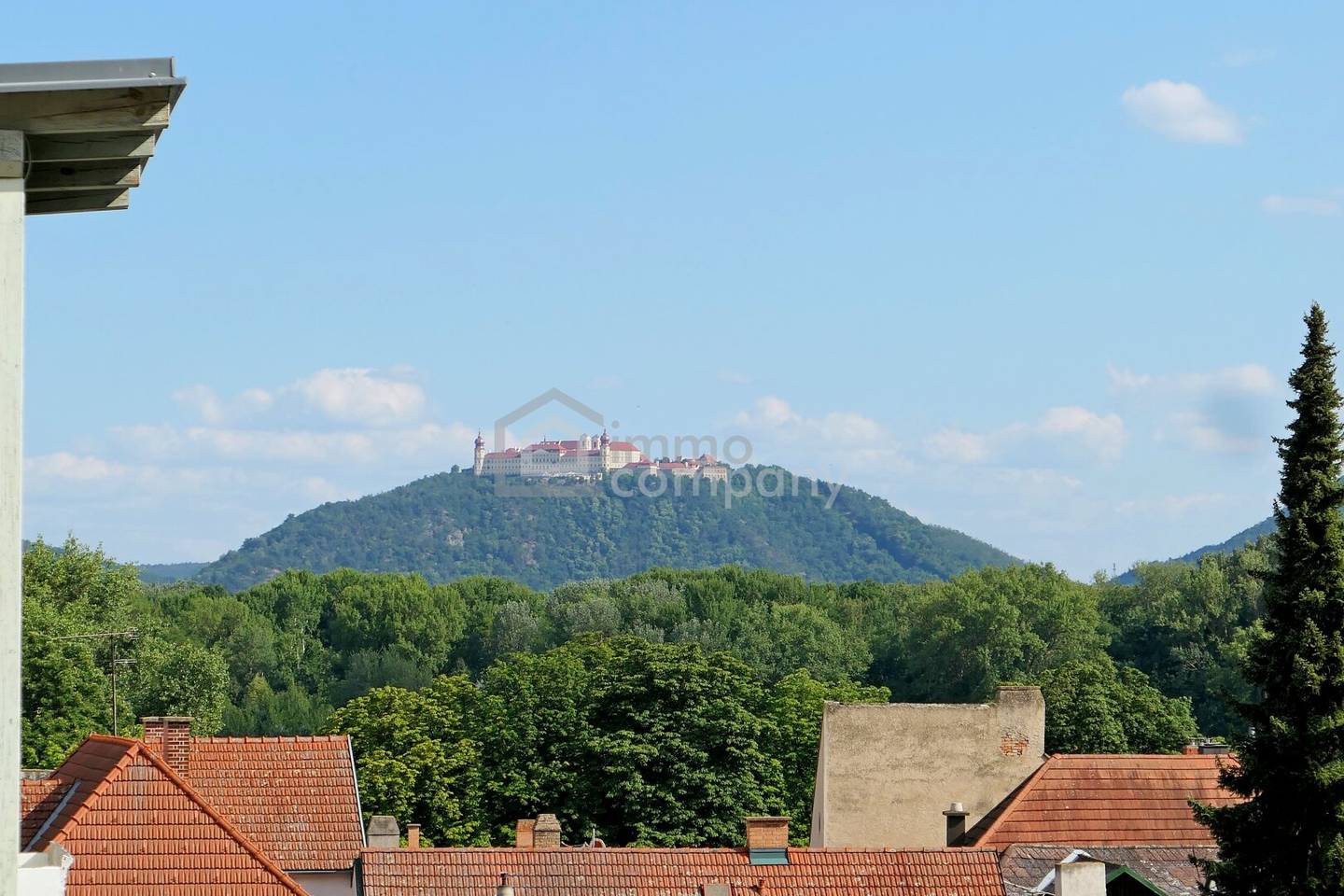 Dachgeschosswohnung Balkon Aussicht Weinberge