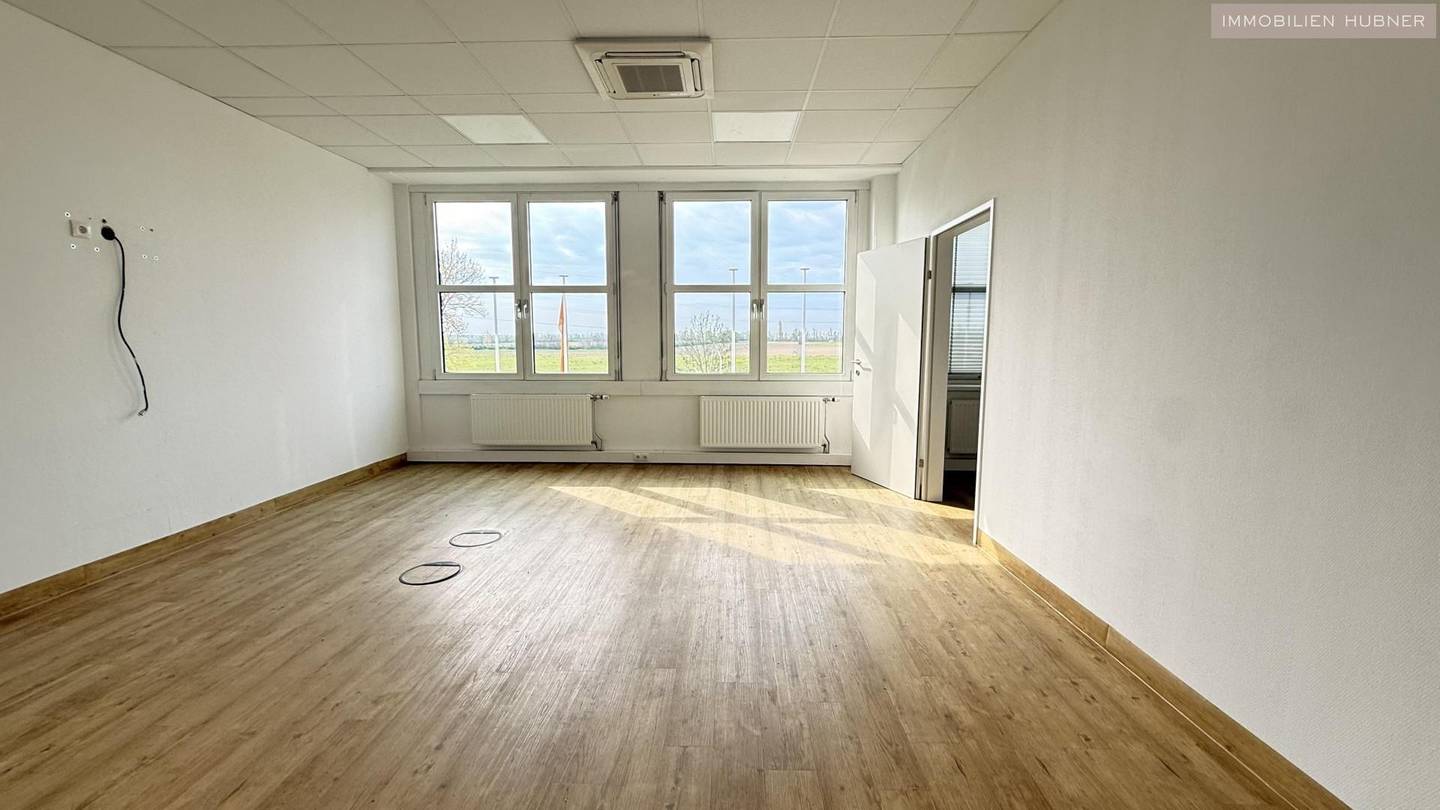 Commission-free office 223m² Schwechat