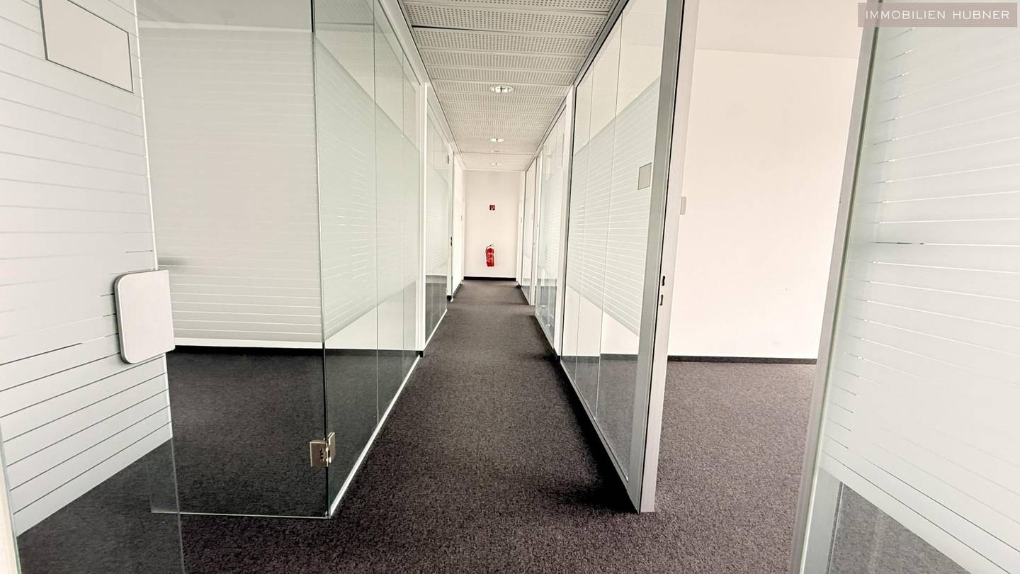 Office 357 m² Concorde Business Park