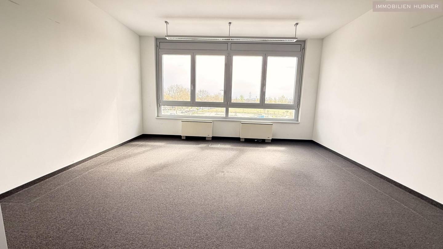 Office 357 m² Concorde Business Park