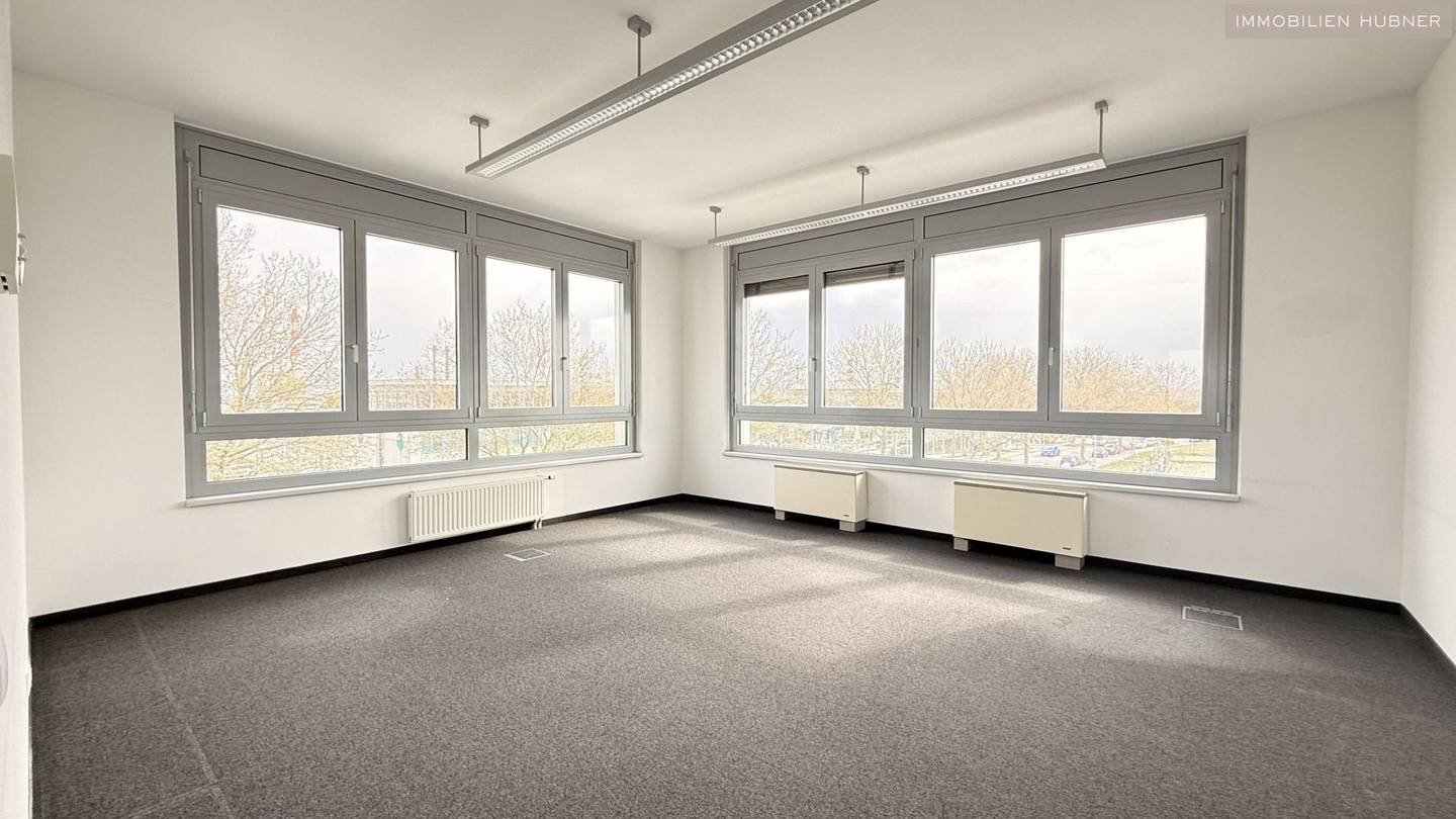 Office 357 m² Concorde Business Park