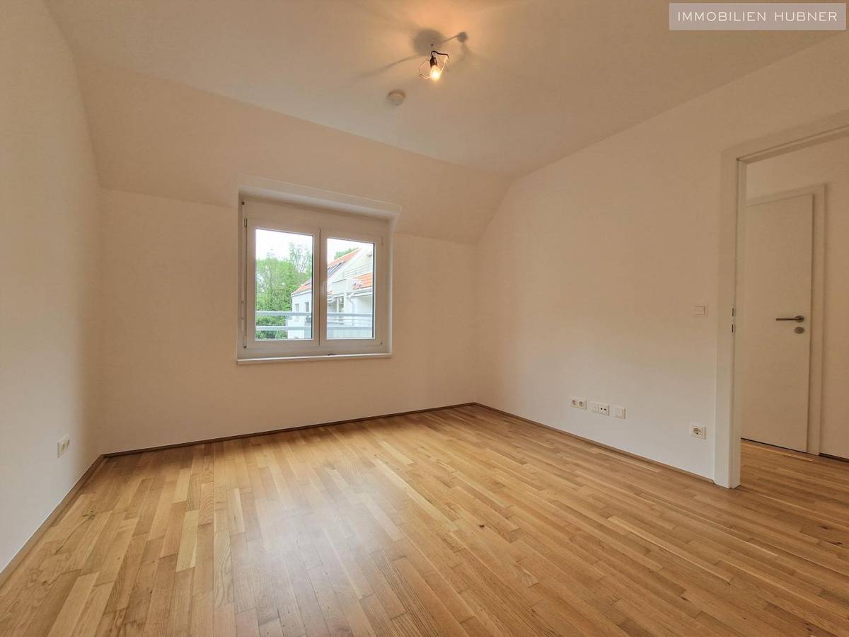 New Build Flat Oswaldgasse with Loggia