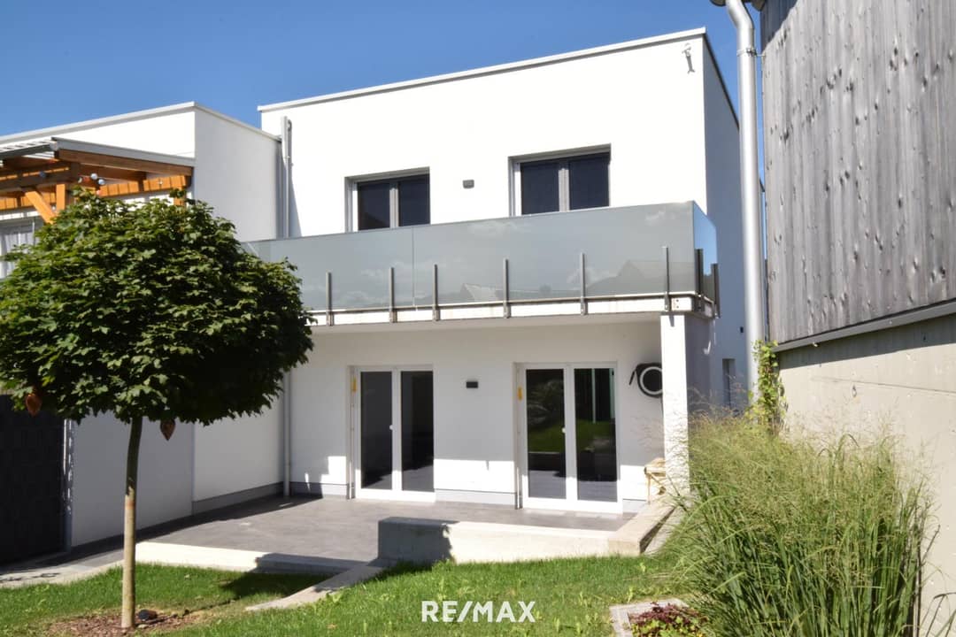 Eckreihenhaus mit Garten in Texing