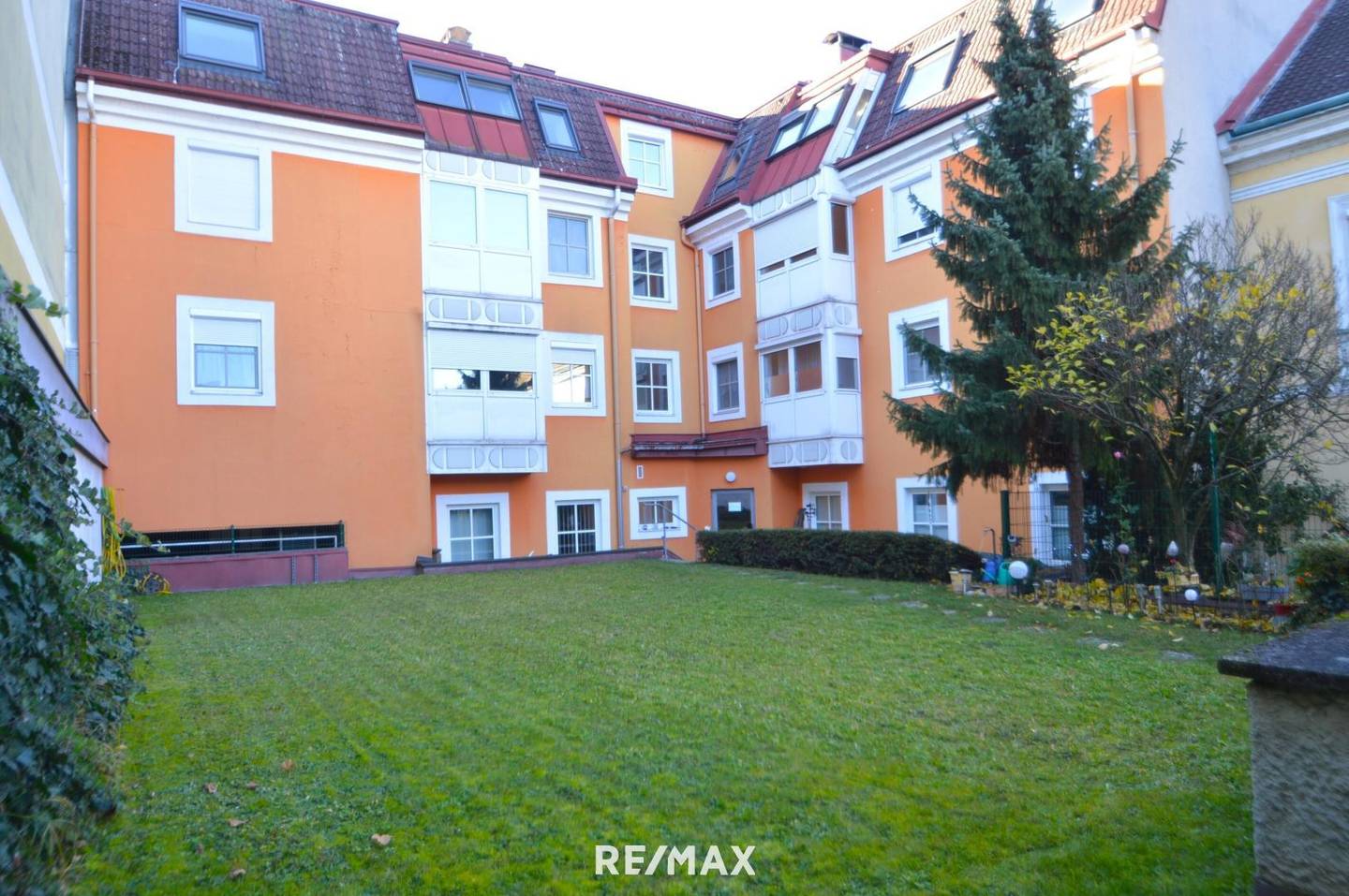 Wohnung mit Tiefgaragenplatz und Donauausblick