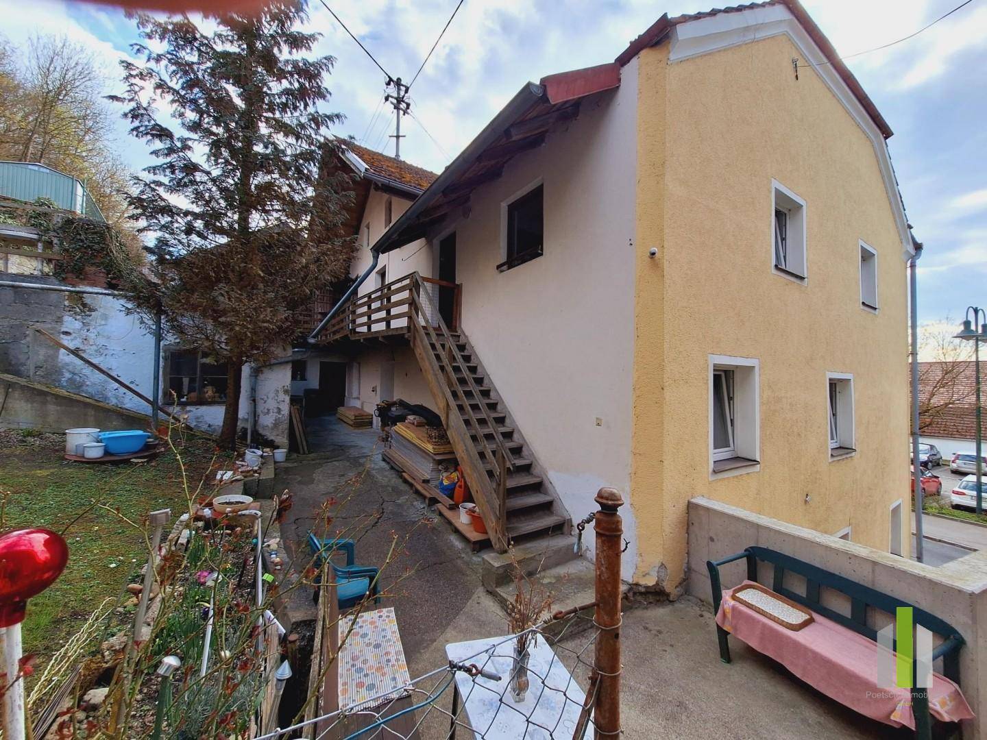 Sanierungsbedürftiges Mehrfamilienhaus Mauerkirchen