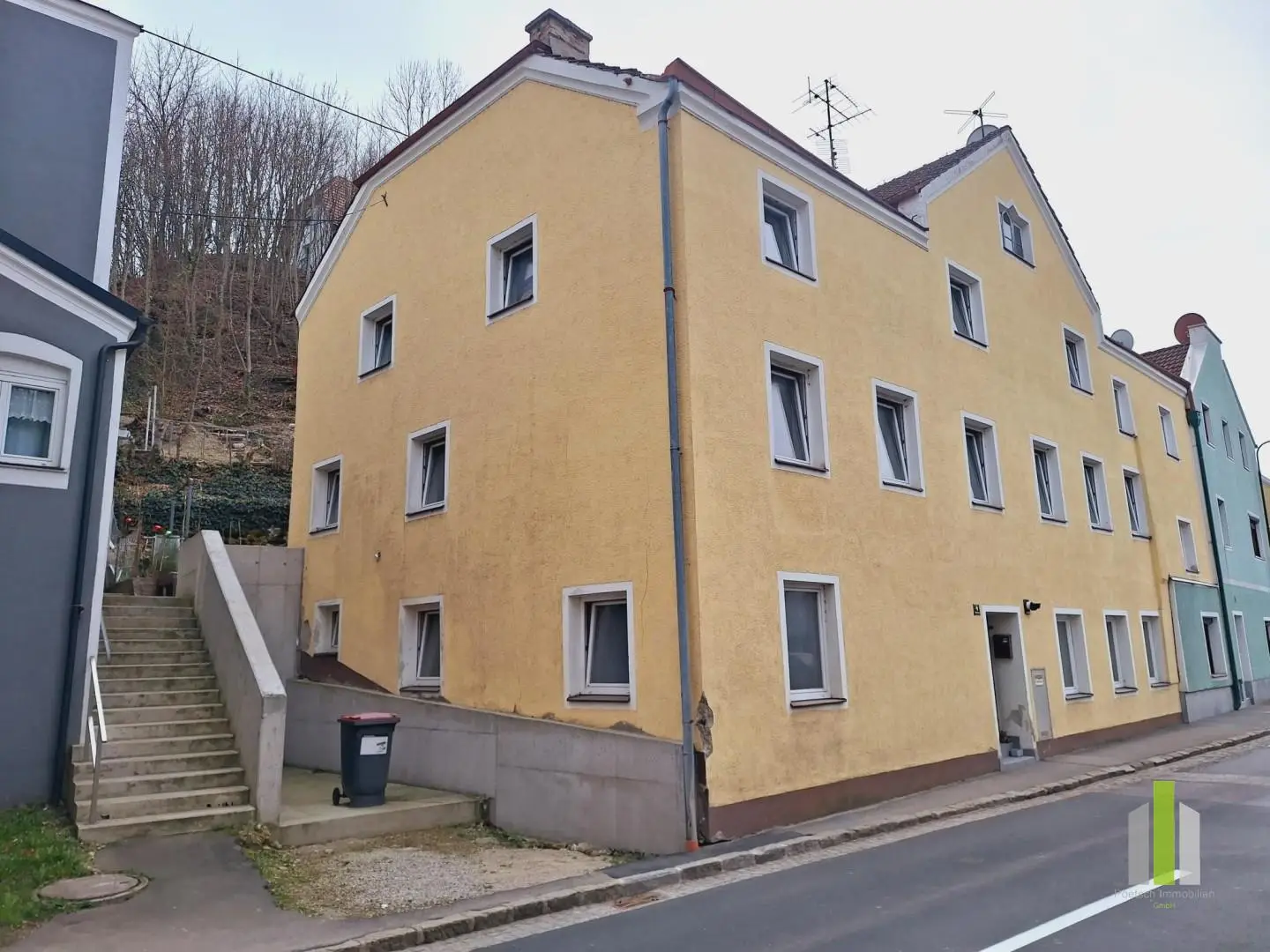 Renovation project with terraced garden Wohnung