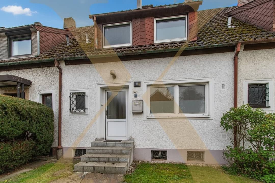 Terraced House in Linz with Garden