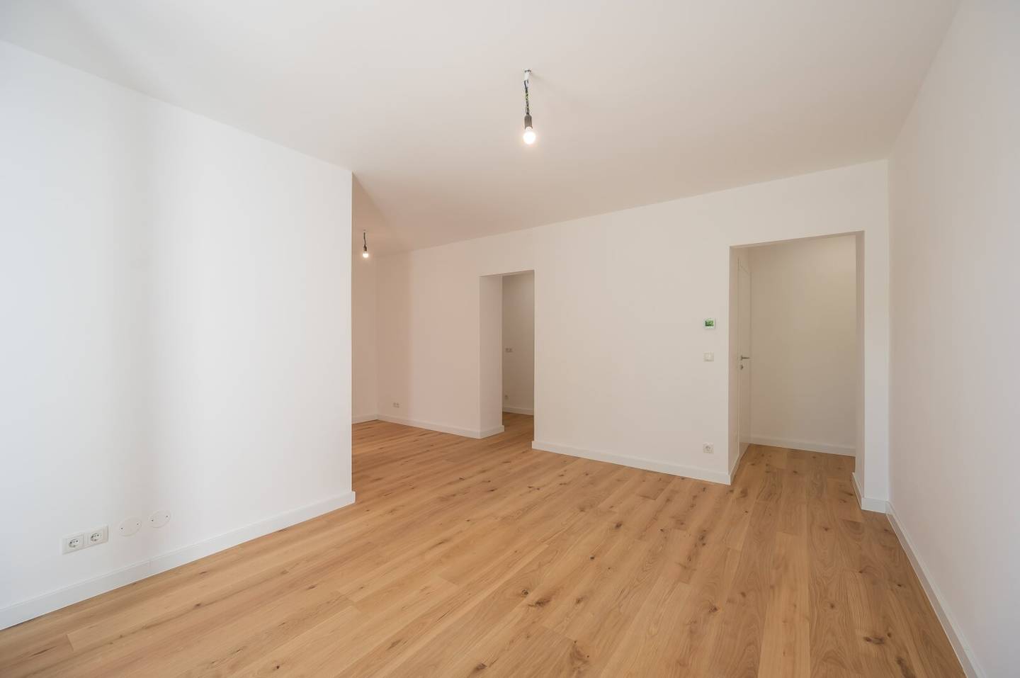Sanierte Wohnung mit Balkon im Grünen