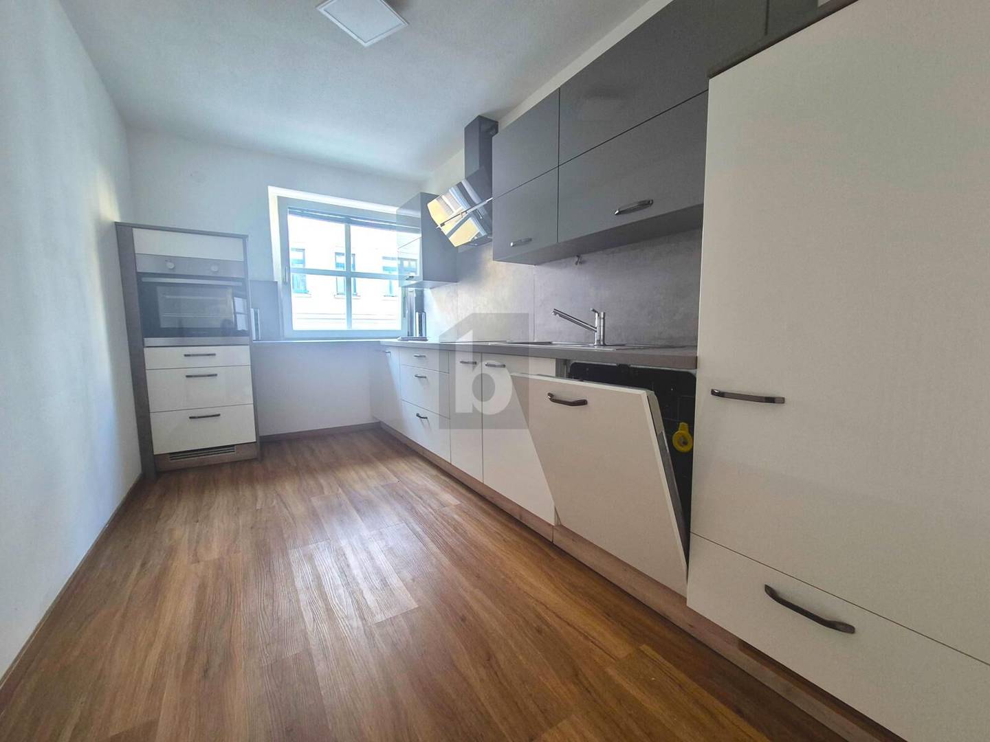 Helle Wohnung mit gemeinsamer Dachterrasse und Sauna